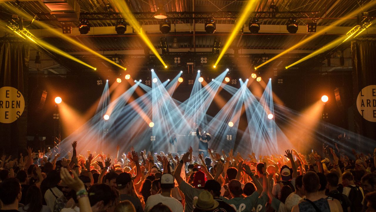 Shehds’ Global Reach: Why Professionals Worldwide Trust Their Stage Lighting Solutions
